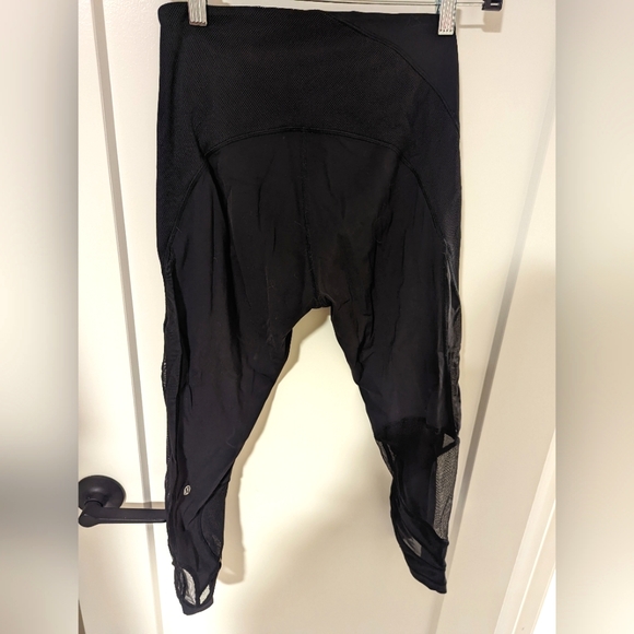 Lululemon crop with mesh - Picture 1 of 2